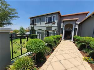 House For Sale in Featherbrooke Estate