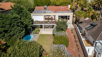 House For Sale in Camps Bay