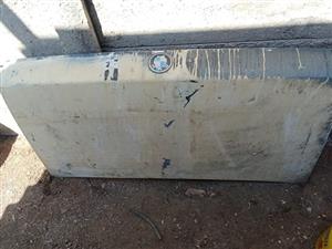 BMW E28 bootlid