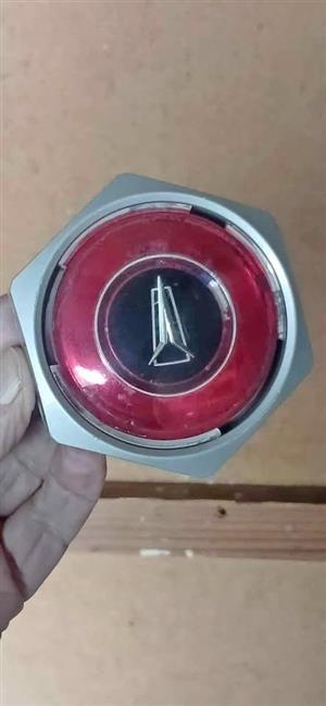Steering wheel badge, Chrysler