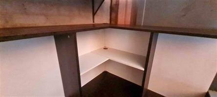 Work desk
