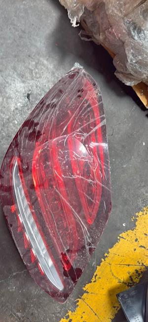 Merc w205 left  taillight