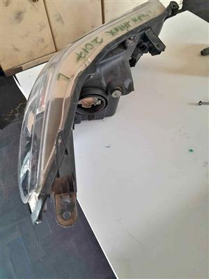 Toyota Hilux 2017 left headlight for sale
