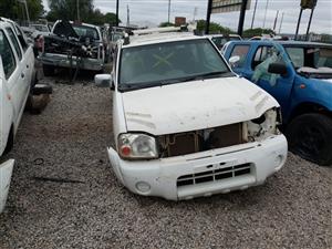 NISSAN NP300 STRIPPING FOR SPARES