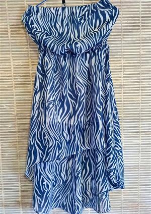 LADIES DRESSES SMALL