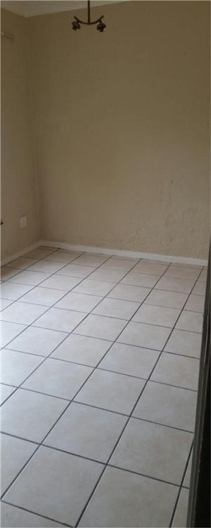 Outside room to rent in Gresswold