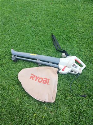 Ryobi garden blower @ R400