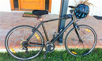 GIANT Escape bicycle for sale. Large frame. Good condition. 