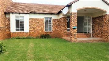 3 Bedroom Townhouse for Sale in Moreleta Park