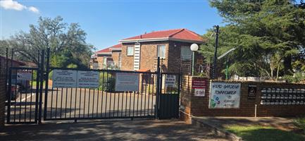 2-Bedroom Pet-Friendly Duplex Townhouse For Sale – Wilro Gardens, Wilro Park, 