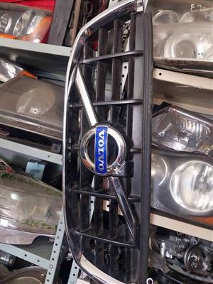 Volvo XC60 2.0T 2012 grill for sale