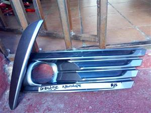 Toyota prestige fog light cover Right side