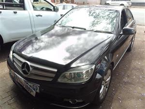 2011 MERCEDES BENZ C200 CGI AUTOMATIC  ACCIDENT FREE PETROL BLACK COLOR  SERVICE BOOK 240.000 