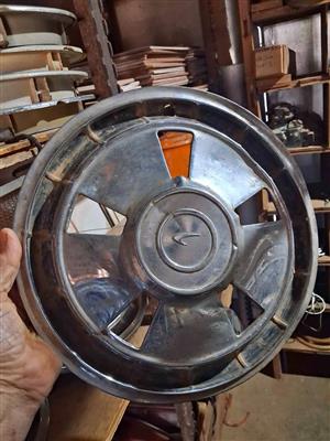 Datsun SSS wheel cap