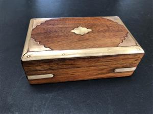 Exotic compact solid wood Indian jewellery box with brass inlay