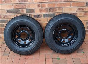 Brand new 14 inch trailer wheels. Dunlop SP LT-3 tyres. Size 195R14C.