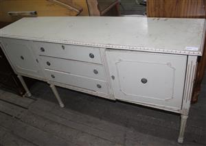CREAM WHITE SIDEBOARD S065479A