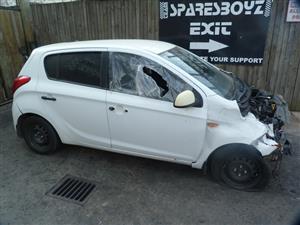 Hyundai i20 1.2 Petrol Manual G4LA White - 2013 SPARESBOYZ STRIPPING FOR SPARES