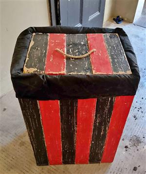 LARGE WOODEN LAUNDRY HAMPER