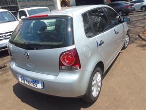 2017 VW POLO VIVO 1.4 MANUAL HATCH Silver color petrol  85000km 