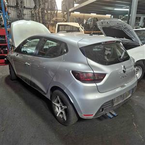 2018 RENAULT CLIO 4 STRIPPING FOR SPARES