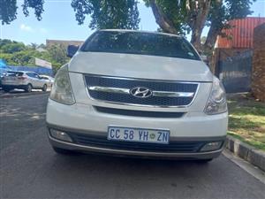 2011 Hyundai H1 Bus 2.4 Petrol 120000km  Leather Seat Manual White Color