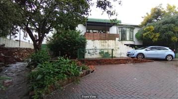 Kensington Charm with Income Potential!