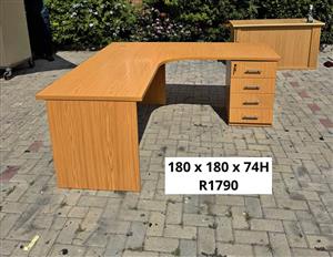 OFFICE LSHAPE DESK WITH LOCKABLE DRAWERS
