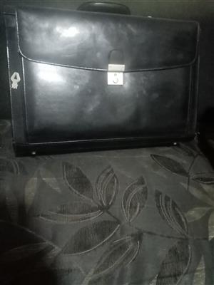 Busby leather briefcase 