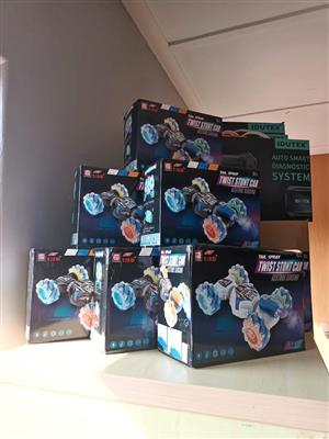 RC TWIST STUNT CAR TOY