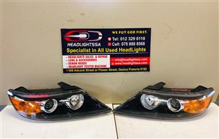 Kia Sorento left and right side xenon headlights 