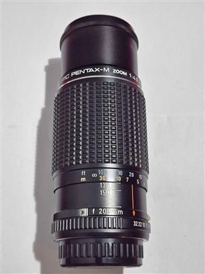 SMC Pentax-M Zoom 80-200mm f/4.5 camera lens designed for Pentax K-mount cameras.