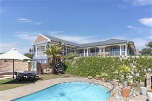 Your Front Row Seat to Port Alfred’s Blue Flag Beach