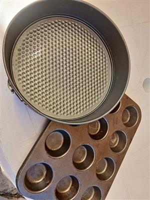 Cake pan + muffin pan