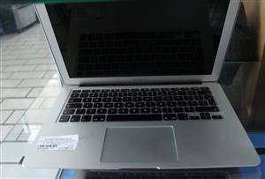 MACBOOK AIR 13''(2017) INTEL CORE I5,8GBRAM,121GB HDD WITH CHARGER S062897A