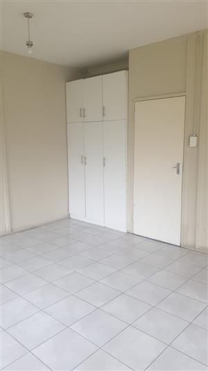 Spacious bedroom with built in cupboards to rent in Savoy