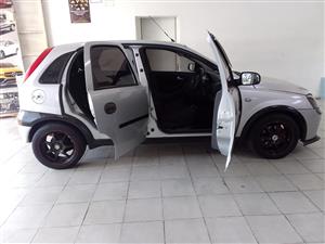 2006 CORSA GAMA 1.4 MANUAL PETROL  SILVER COLOR 96.000KM 