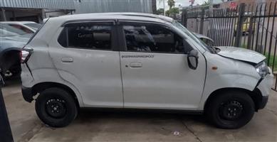 Suzuki S-presso 1.0 2010 Stripping for Spares