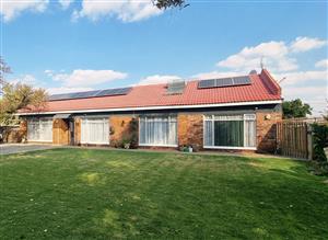 House For Sale in Langenhovenpark