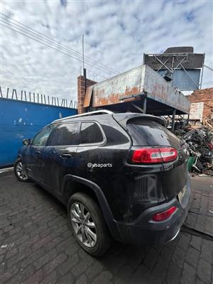 Now Stripping For Spares! 2016 Jeep Cherokee 3.2 KL Automatic Petrol