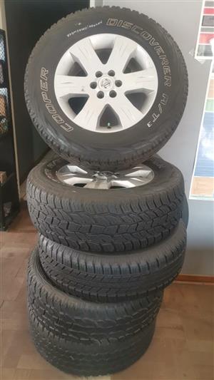 Nissan Navara / Nissan Pathfinder Rim & Tyres