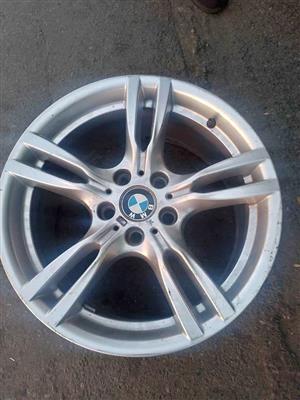 Single Original 18 Inch BMW Mag Rim For Sell