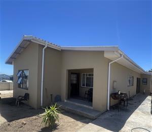 House For Sale in Pacaltsdorp