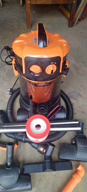 Bennett Read Hydro 15 Wet and dry vacuum system