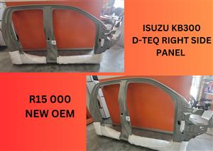 2015 ISUZU KB300 D-TEQ LX RIGHT SIDE PANEL