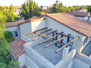 Apartment For Sale in Paulshof
