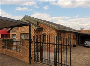 House For Sale in Soshanguve L