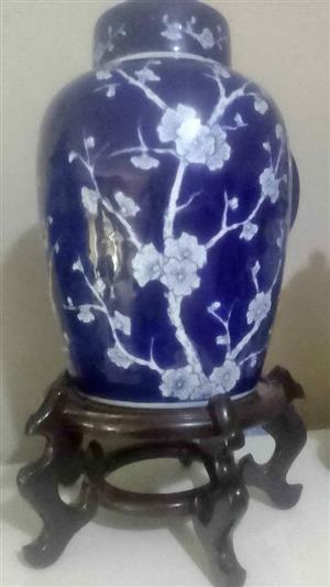  BLUE BLOSSOM GINGER JAR Polished Mahogany ORNATE stand 