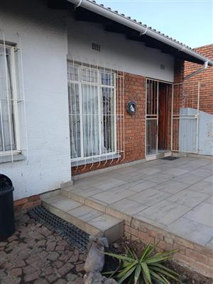 Townhouse For Sale in Dersley