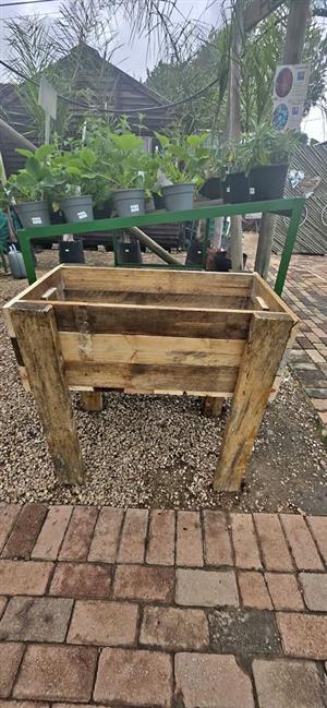 Planter box